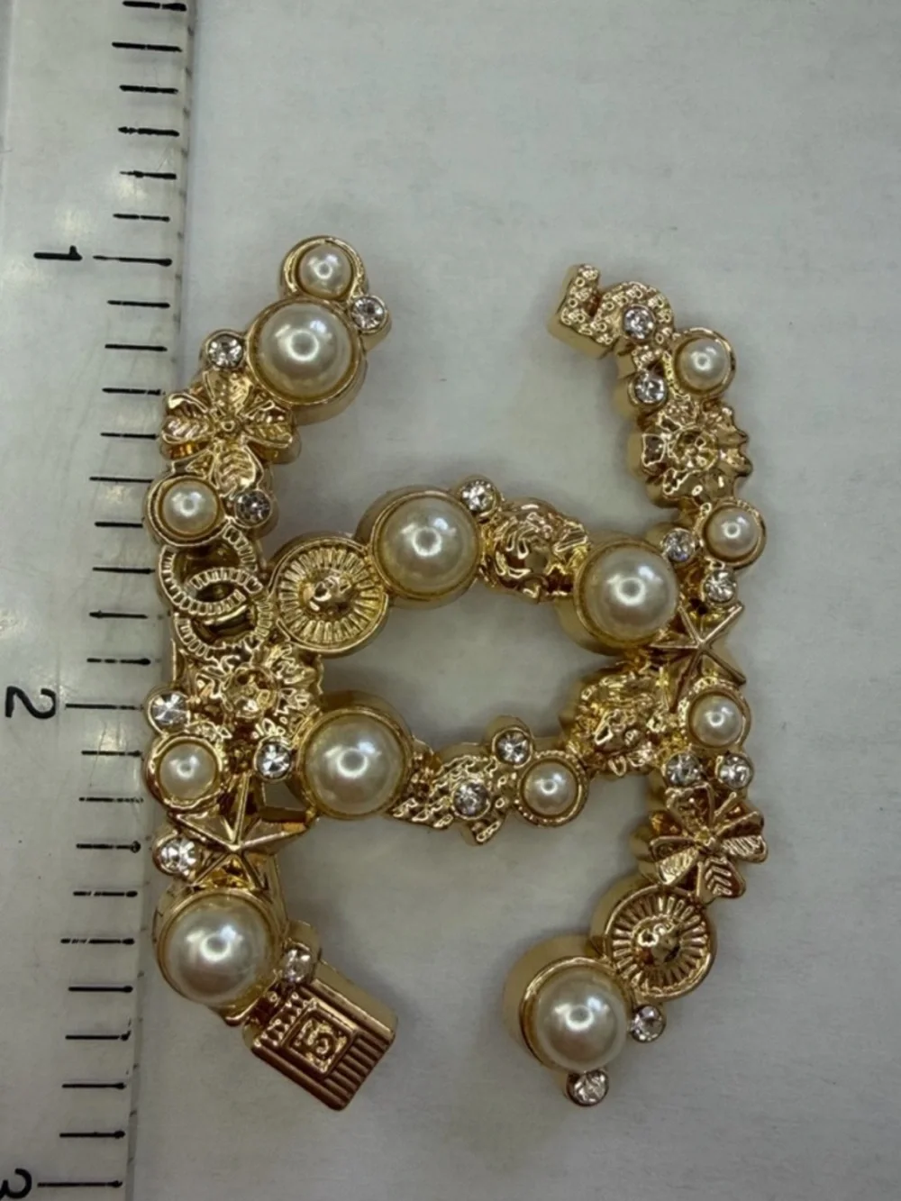 Chanel Gold Classic Pearl Crystal Cc Logo Pin Brooch - Picture 2 of 6